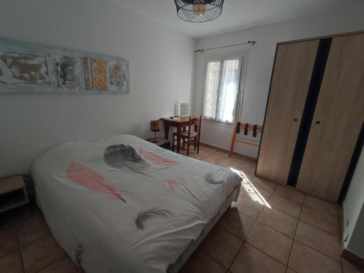 Auberge Lou Jas Soleilhas Eksteriør bilde