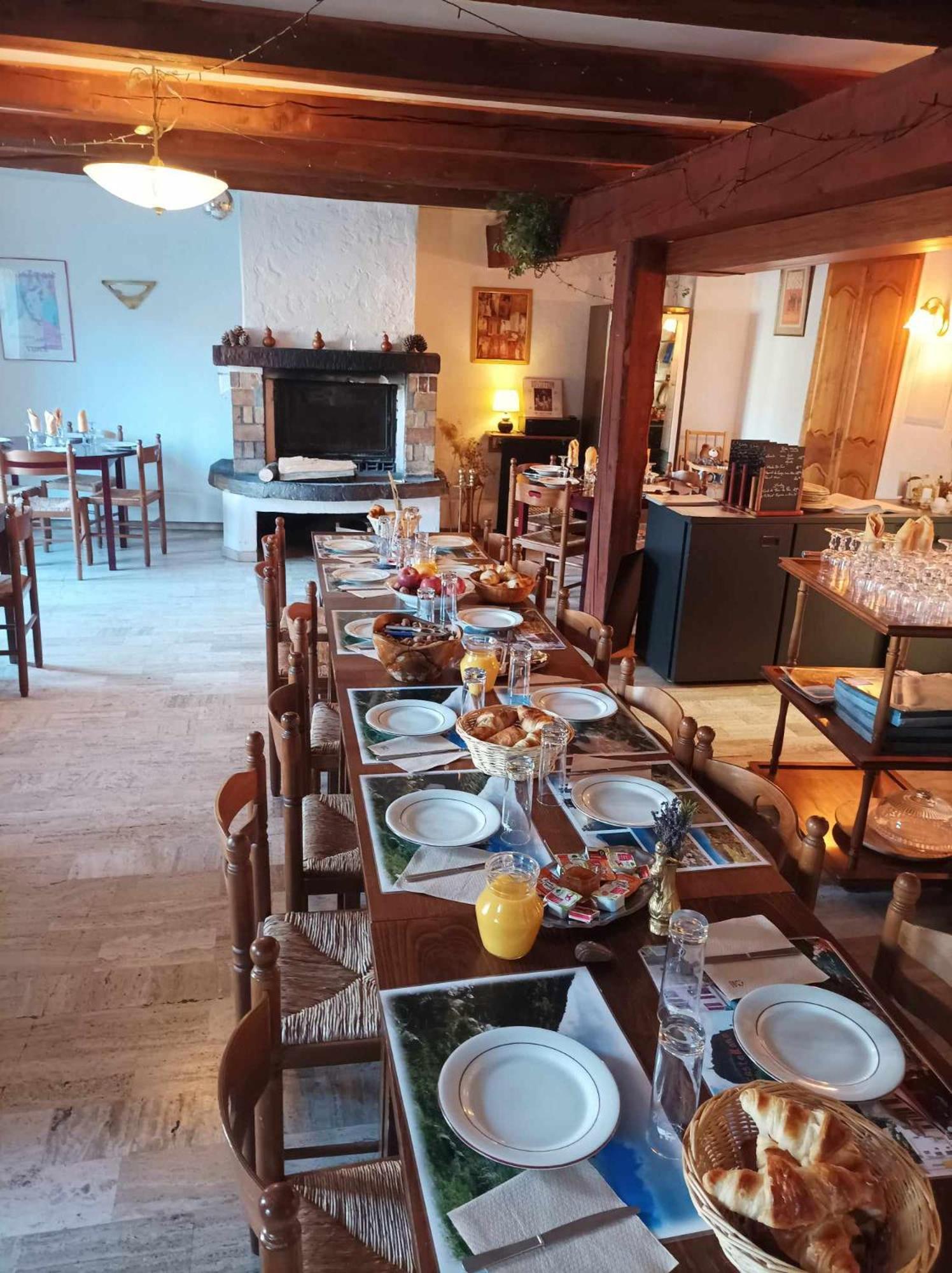 Auberge Lou Jas Soleilhas Eksteriør bilde